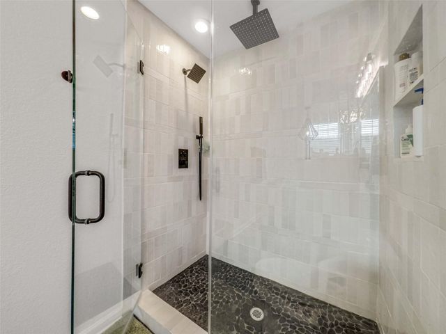 5006 Saxon Drive, Houston, TX 77092