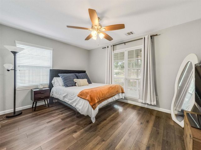 5006 Saxon Drive, Houston, TX 77092