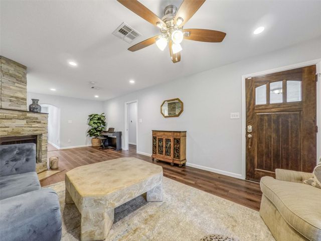 5006 Saxon Drive, Houston, TX 77092