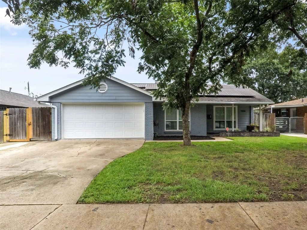 5006 Saxon Drive, Houston, TX 77092