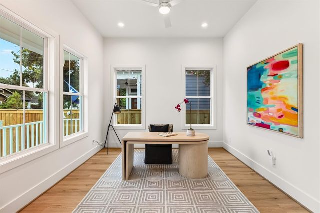 805 Walton Street, Houston, TX 77009