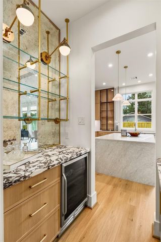 805 Walton Street, Houston, TX 77009