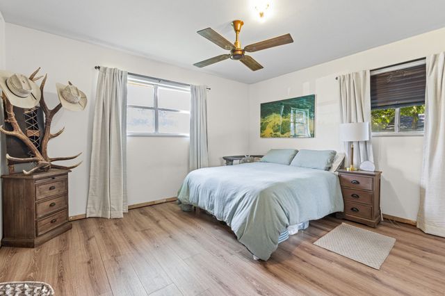 203 Randy Drive, Woodway, TX 76712