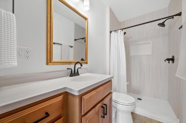 8202 W Woodland AVENUE, Wauwatosa, WI 53213