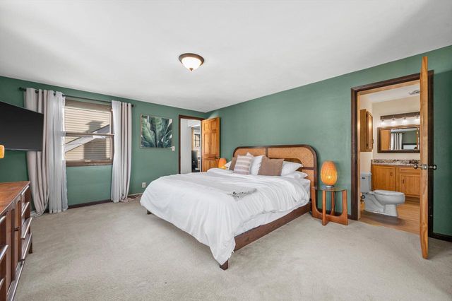 8202 W Woodland AVENUE, Wauwatosa, WI 53213