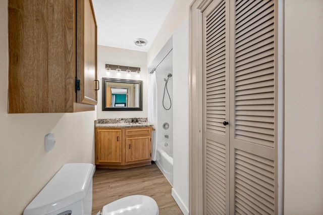 8202 W Woodland AVENUE, Wauwatosa, WI 53213