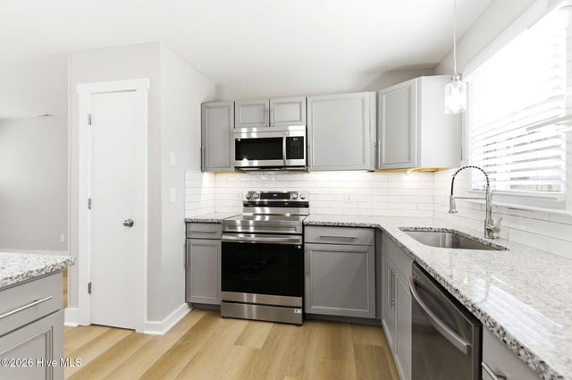 5202 Fitzgerald Drive, Wilmington, NC 28405