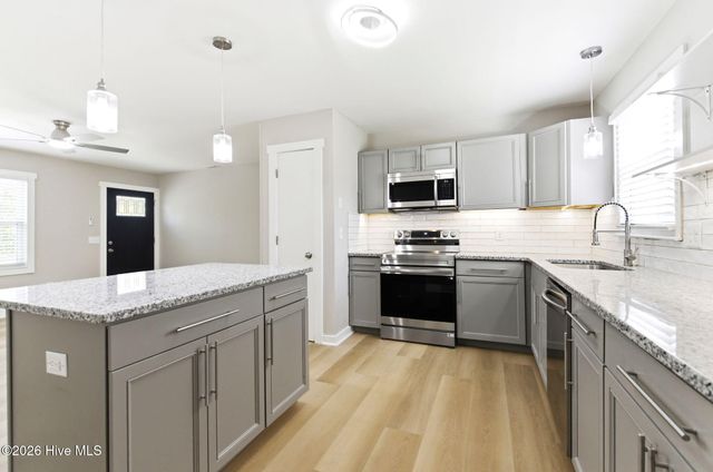 5202 Fitzgerald Drive, Wilmington, NC 28405