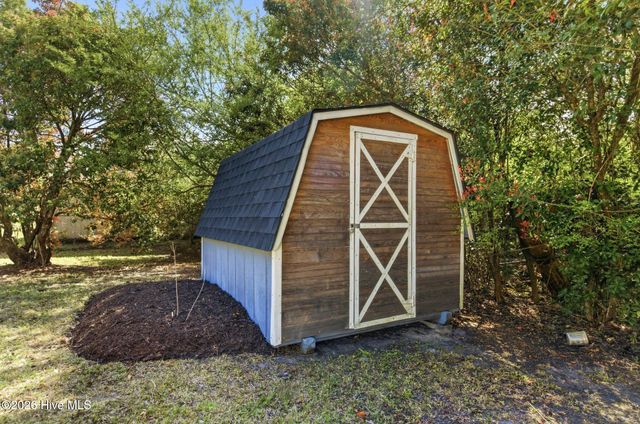 5202 Fitzgerald Drive, Wilmington, NC 28405