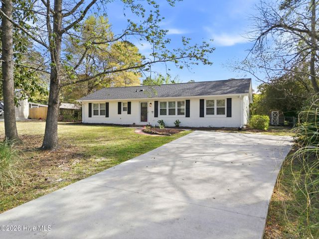 5202 Fitzgerald Drive, Wilmington, NC 28405