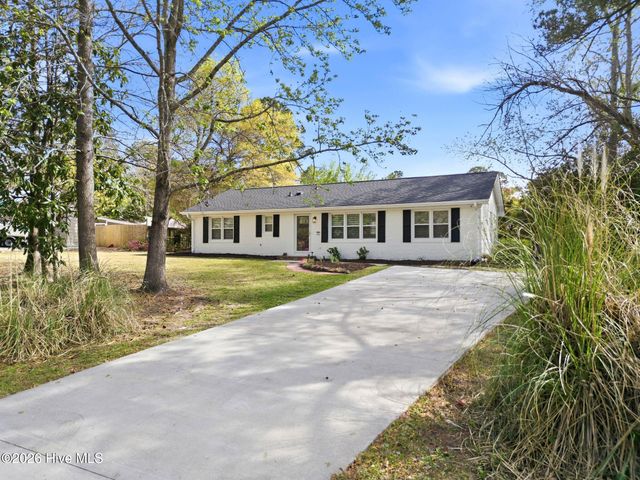 5202 Fitzgerald Drive, Wilmington, NC 28405