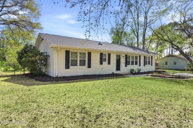 5202 Fitzgerald Drive, Wilmington, NC 28405