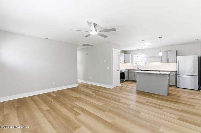 5202 Fitzgerald Drive, Wilmington, NC 28405