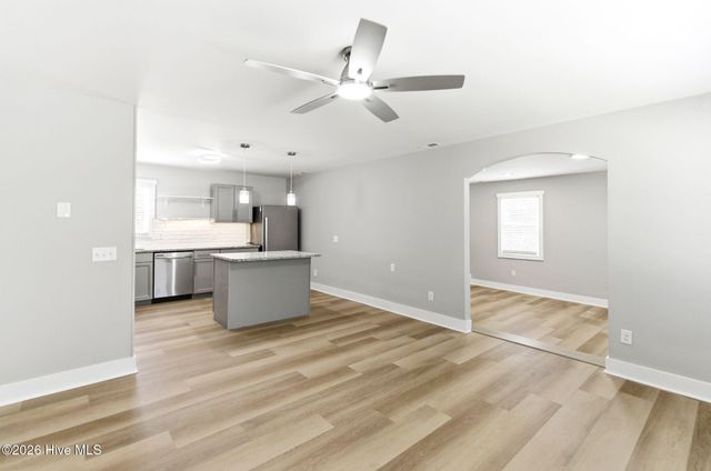 5202 Fitzgerald Drive, Wilmington, NC 28405