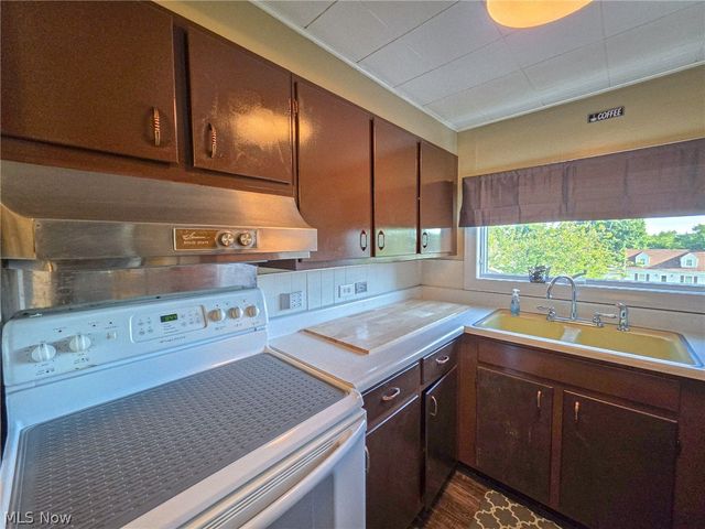639 Fisher Avenue, East Liverpool, OH 43920