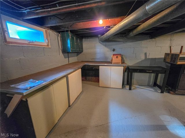 639 Fisher Avenue, East Liverpool, OH 43920