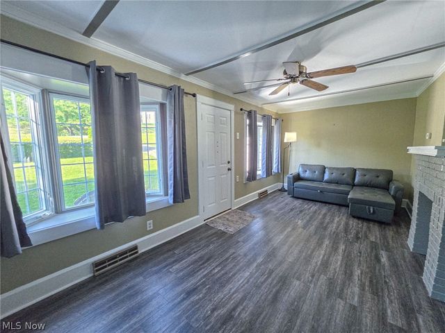 639 Fisher Avenue, East Liverpool, OH 43920