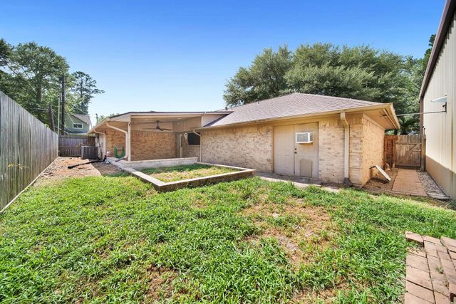303 Shawnee Drive, Conroe, TX 77316
