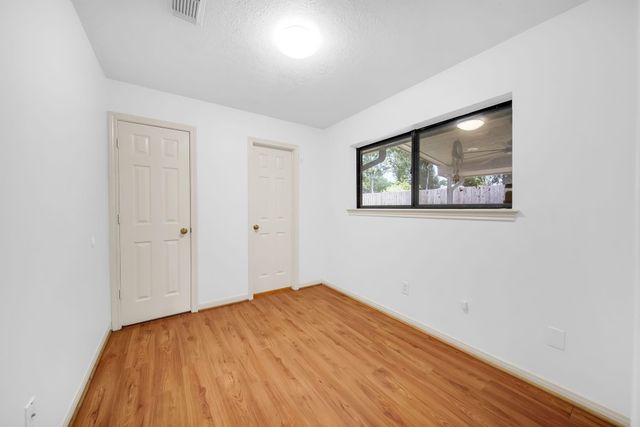 303 Shawnee Drive, Conroe, TX 77316