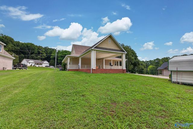 73 Tomahawk Circle, Guntersville, AL 35976