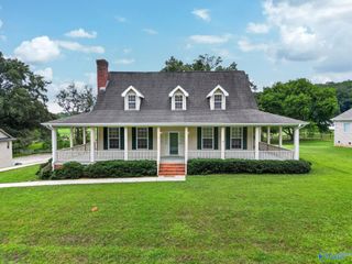 73 Tomahawk Circle, Guntersville, AL 35976