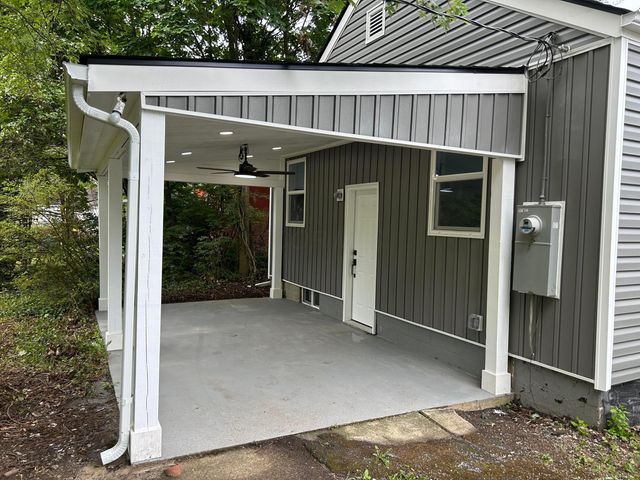 2376 Bancroft Street, Columbus, OH 43211
