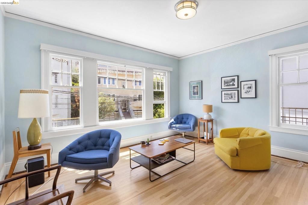 Image 29 of property listing at 647 Beacon St, Oakland, CA 94610