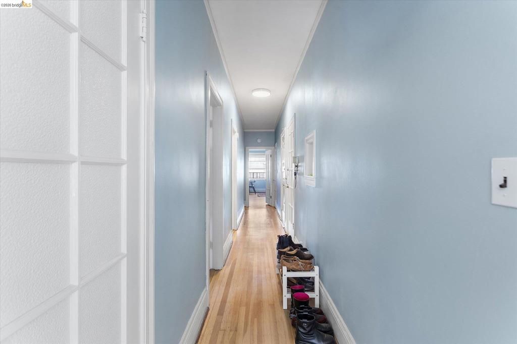Image 33 of property listing at 647 Beacon St, Oakland, CA 94610