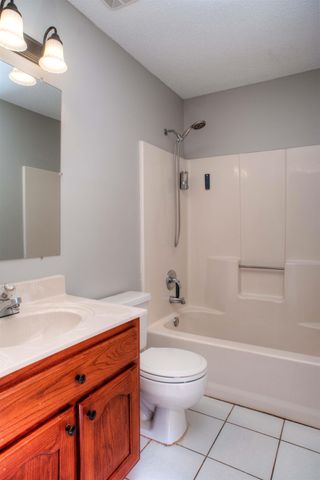 7028 N LAURA CIR, Memphis, TN 38133