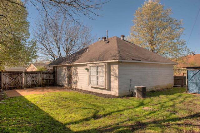 7028 N LAURA CIR, Memphis, TN 38133