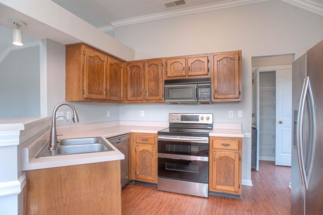 7028 N LAURA CIR, Memphis, TN 38133