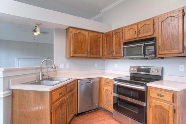 7028 N LAURA CIR, Memphis, TN 38133