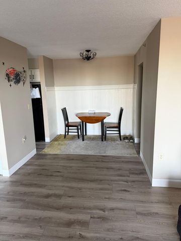 6500 Woodlake Drive 705, Richfield, MN 55423