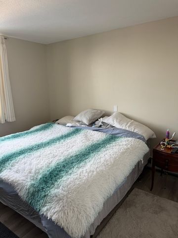 6500 Woodlake Drive 705, Richfield, MN 55423