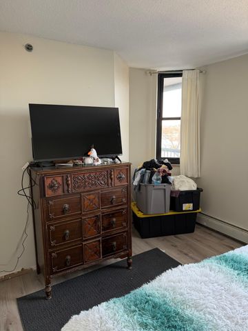 6500 Woodlake Drive 705, Richfield, MN 55423