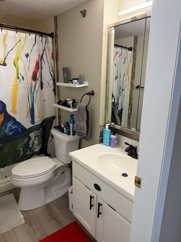 6500 Woodlake Drive 705, Richfield, MN 55423