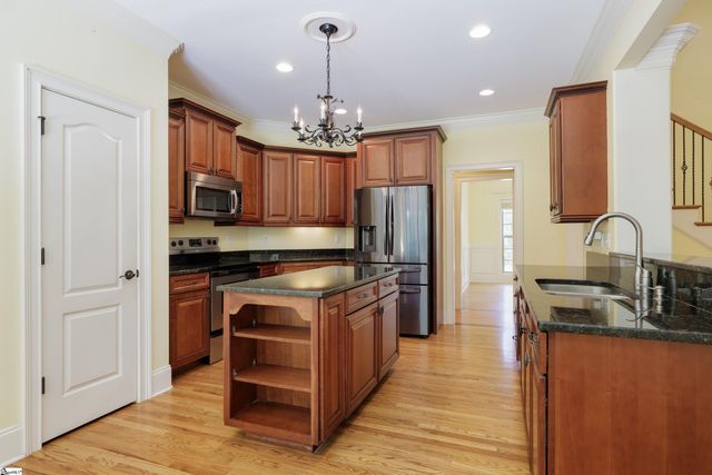 100 Carolina Oaks Drive, Fountain Inn, SC 29644