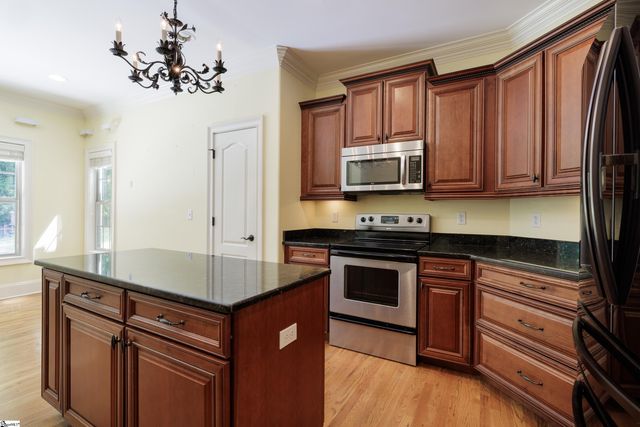 100 Carolina Oaks Drive, Fountain Inn, SC 29644