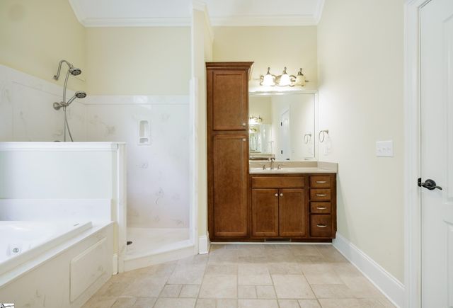 100 Carolina Oaks Drive, Fountain Inn, SC 29644