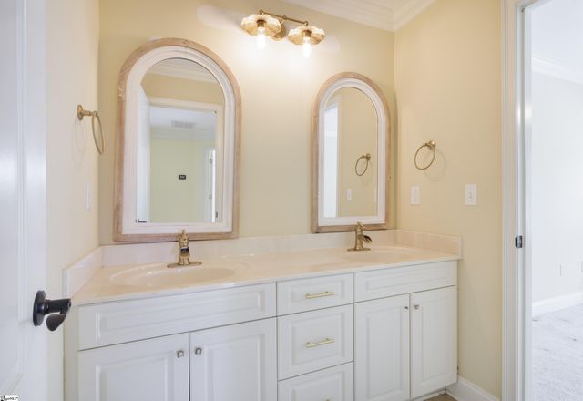 100 Carolina Oaks Drive, Fountain Inn, SC 29644