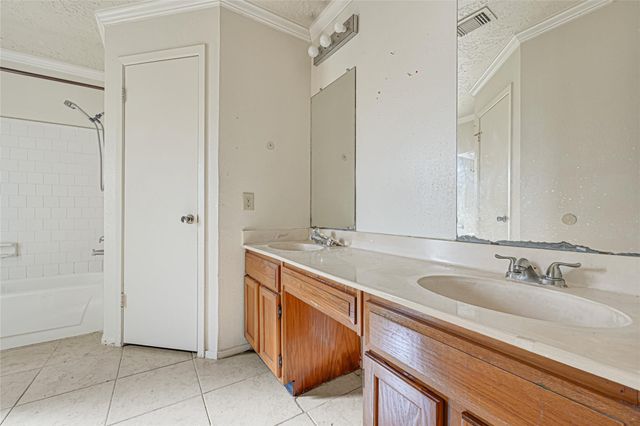 2314 Buttonhill Drive, Missouri City, TX 77489