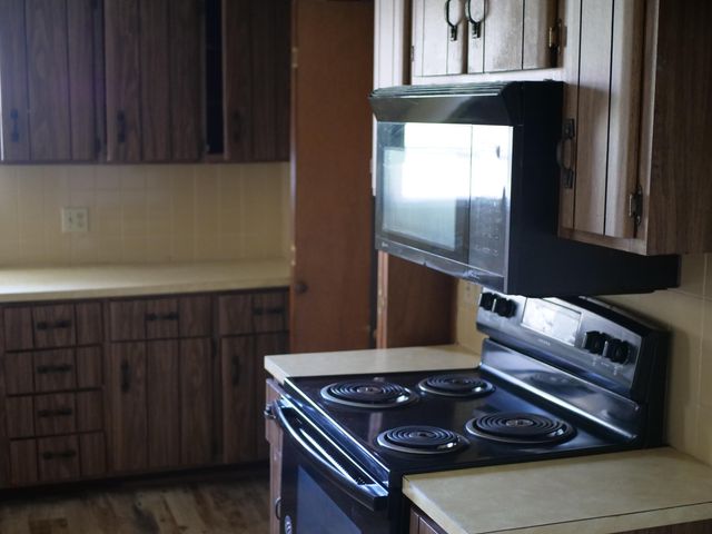 2264 E Nora Street, Springfield, MO 65803