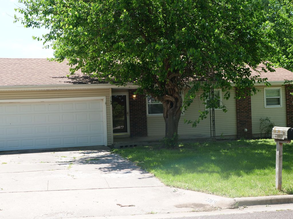 2264 E Nora Street, Springfield, MO 65803