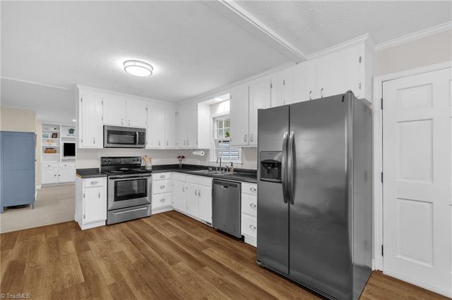 2108 Meadowbrook Terrace, Reidsville, NC 27320