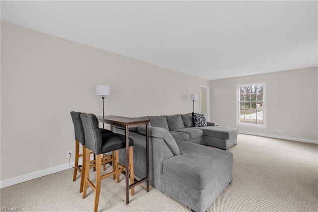 2108 Meadowbrook Terrace, Reidsville, NC 27320