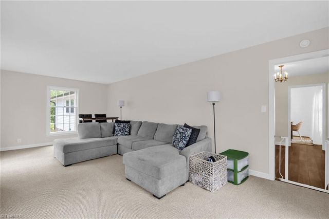 2108 Meadowbrook Terrace, Reidsville, NC 27320