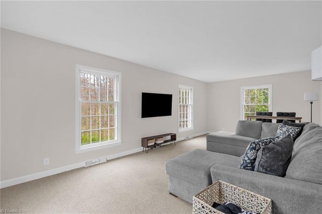 2108 Meadowbrook Terrace, Reidsville, NC 27320