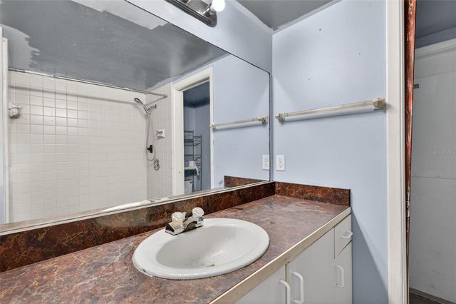 260 13TH STREET N, St Petersburg, FL 33705