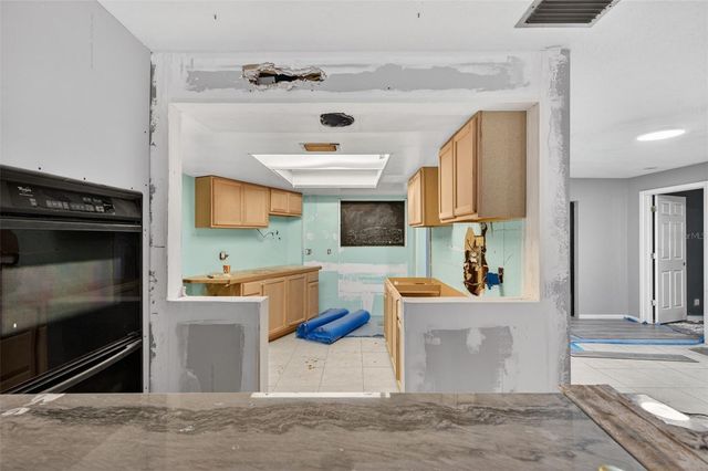 260 13TH STREET N, St Petersburg, FL 33705