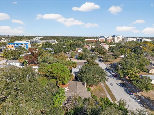 260 13TH STREET N, St Petersburg, FL 33705